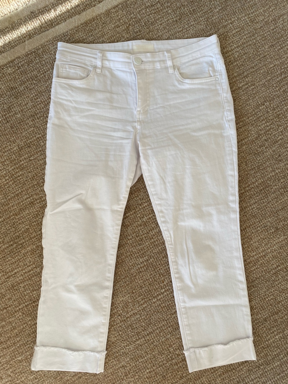 Amy Kut from the Kloth White cropped straight leg Jeans